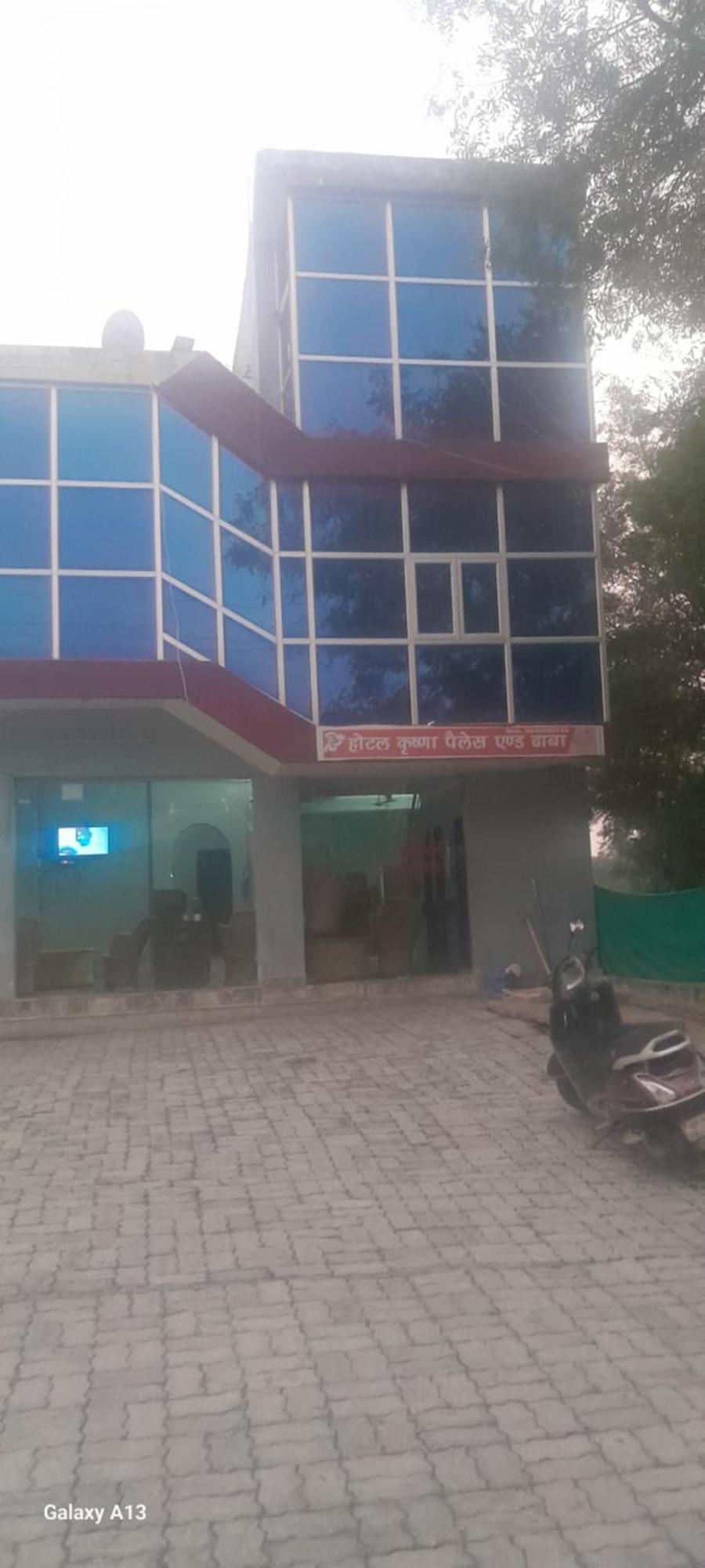Krishna Hotel Агра Экстерьер фото
